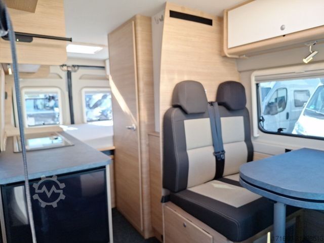 Autorulotă ROADCAR R 600 Citroen 140 PS Eisengrau met. *Markise*AHK