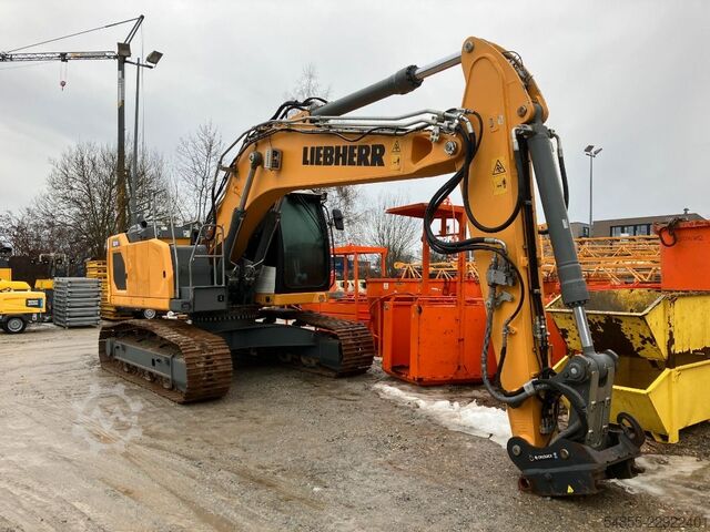 Rupsgraver LIEBHERR R924 G8.0-D