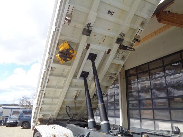 Tippbil MERCEDES-BENZ Arocs 3246 /Blattfederung/Bordmatik/Meiller