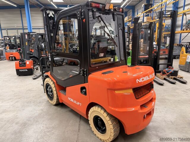 Diesel truckar Noblelift CPCD30T