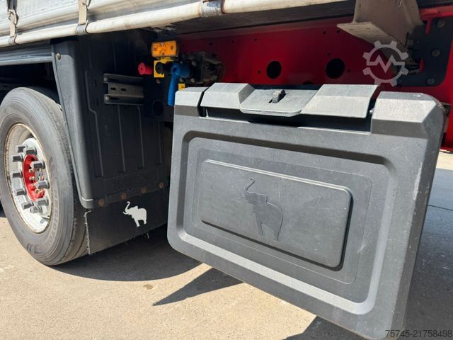 Auflieger mit Pritsche & Plane SCHMITZ CARGOBULL SCB*S3T *  * LIFTACHSE * PALLETENKASTEN *