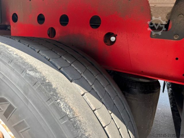 Auflieger mit Pritsche & Plane SCHMITZ CARGOBULL SCB*S3T *  * LIFTACHSE * PALLETENKASTEN *