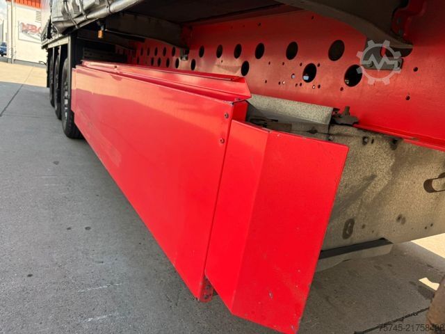 Auflieger mit Pritsche & Plane SCHMITZ CARGOBULL SCB*S3T *  * LIFTACHSE * PALLETENKASTEN *