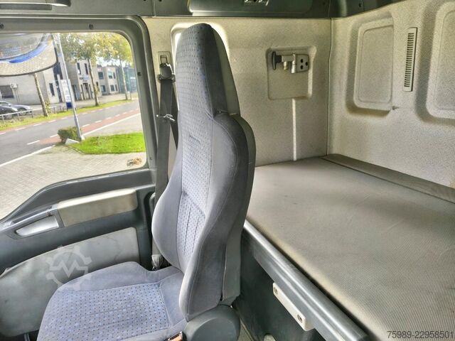 Walizka MAN TGA 26.430 6x2  695145 km original, RETARDER Go...