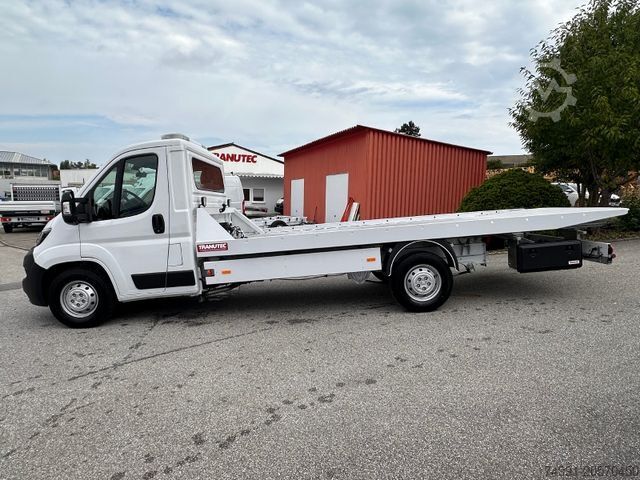 Dodávka na přepravu automobilů PEUGEOT Boxer Schiebeplateau 435 165Ps Blue HDi Euro6