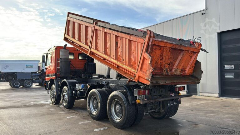 Ribaltabile su 3 lati Mercedes-Benz Actros 4143 (EPS / 8X6 / LAMES / GRAND PONT / S...