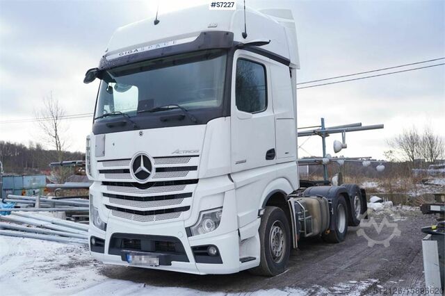 Standard tractor Mercedes-Benz Actros 6x2 Tractor Unit with Mirrorcam