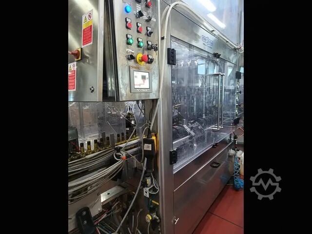 Afvullijn voor PET en glas voor wijn tot ca. 6000 flessen/uur. Eurostar/Conpart