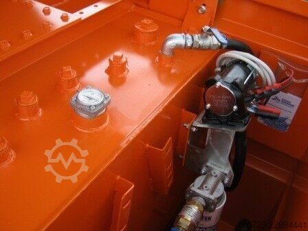 IBC met afsluitb. bovenbak fuel storage tank  IBC met afsluitb. bovenbak