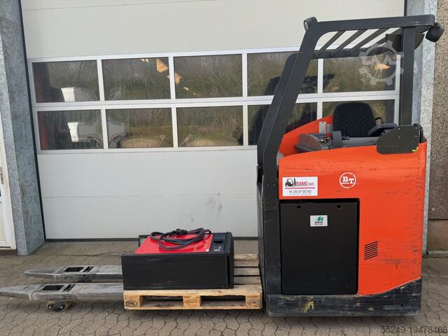 Pallyftare BT LRE300 4 ton capacity.