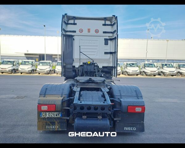 Standaard trekker IVECO TRATTORE IVECO S-WAY 460 LNG METANO
