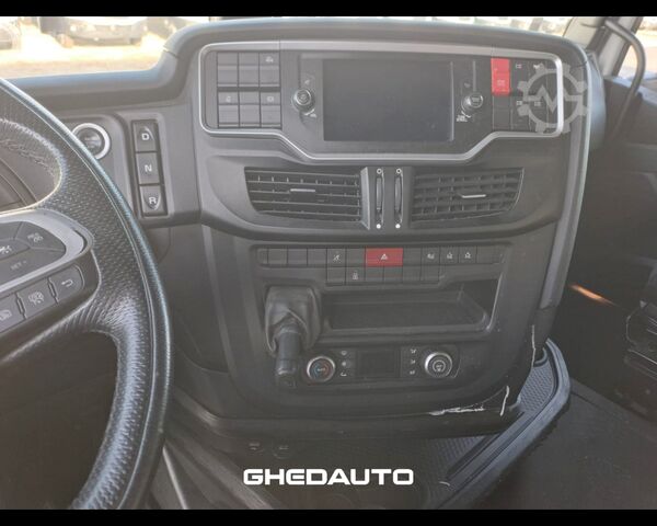 Standaard trekker IVECO TRATTORE IVECO S-WAY 460 LNG METANO