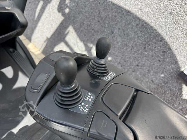 Linde H20D-02/600 triplo montante 465 Freelift / traslatore laterale / posizionatore forche 2019 VW  LINDE H20D-02/600 triplo 465 Freelift / Sideshift /  Vorkversteller 2019 VW Diesel 7650uur