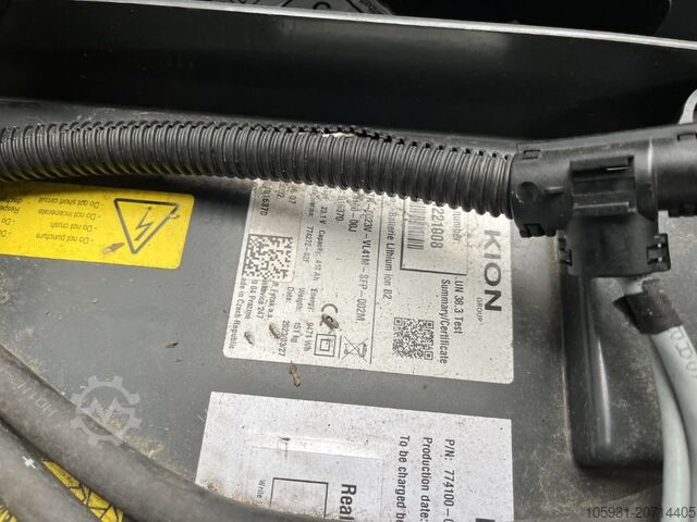 Ayakta istifleyici Linde D12HPSP