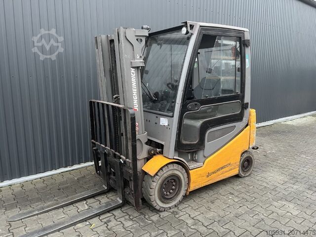 Stivuitor electric cu 4 roți Jungheinrich EFG425k