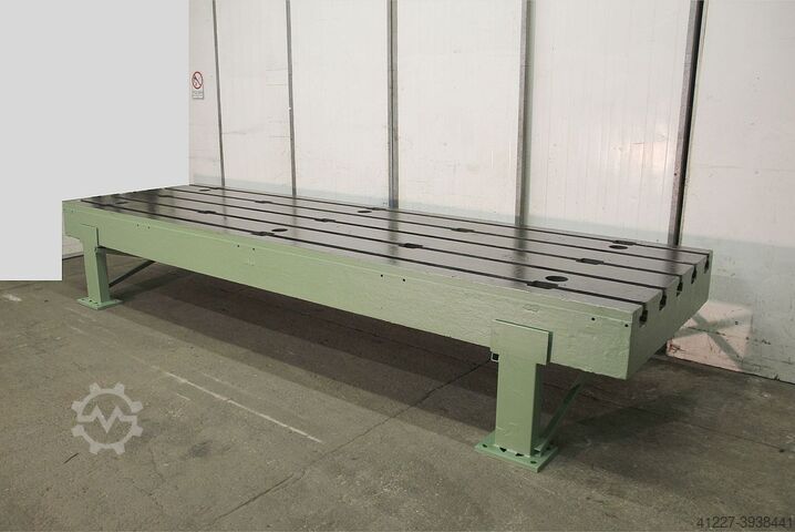 Clamping plate with T-slots unbekannt 4930/1465/H860 mm
