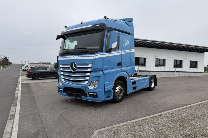 Standard tractor unit Mercedes-Benz Actros 1843 4x2 / Swiss-Vehicle