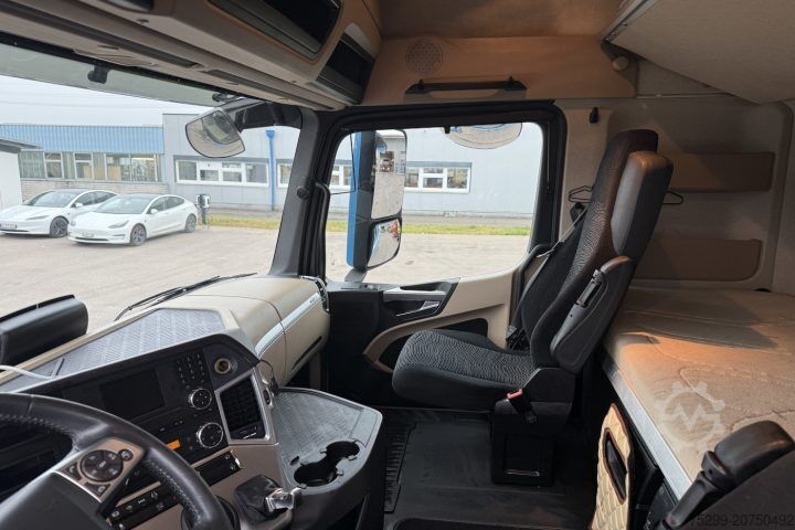 Standard tractor unit Mercedes-Benz Actros 1843 4x2 / Swiss-Vehicle