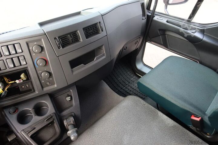 Box body Volvo FL Bak + Dhollandia klep 2000 Kg