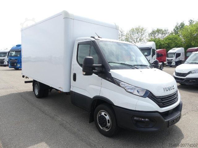 Box van IVECO 35C16