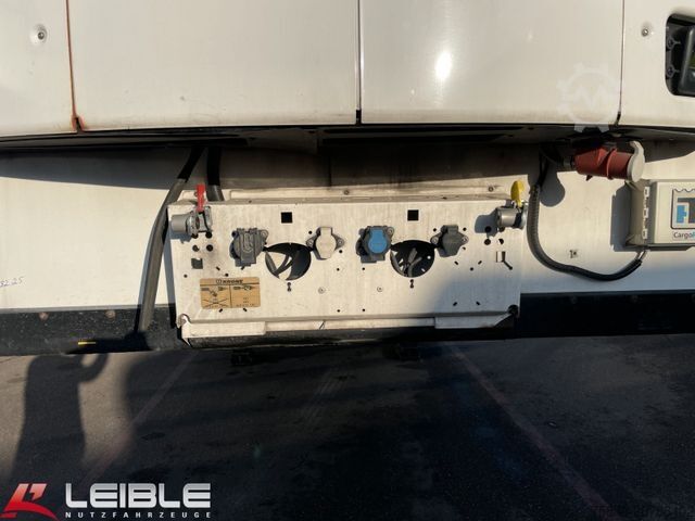Reefer semitrailer KRONE SD Kühlkoffer*Thermoking SLXe 300*BPW*Lift*