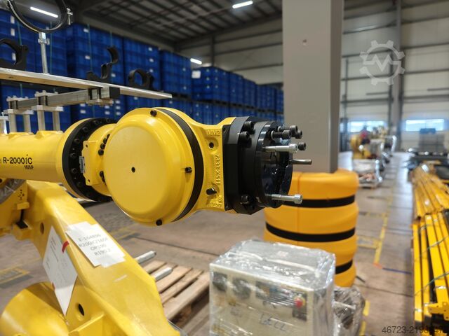 Robot industrial de 6 ejes FANUC R-2000iC/165F