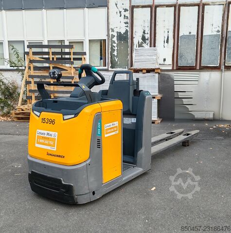  Jungheinrich ECE 225 2.4m
