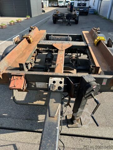 Huffermann HTM 13 *Remolque portacontenedores tándem de 2 ejes, 13 toneladas* Huffermann HTM 13  *2-Achs Tandem Absetzanhänger, 13to*