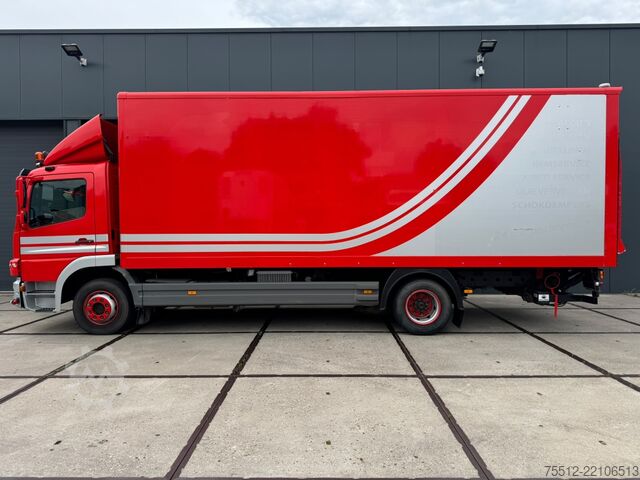 Bőrönd Mercedes-Benz ATEGO 1218  / Manual / Euro 5 / Tail Lift / TUV...