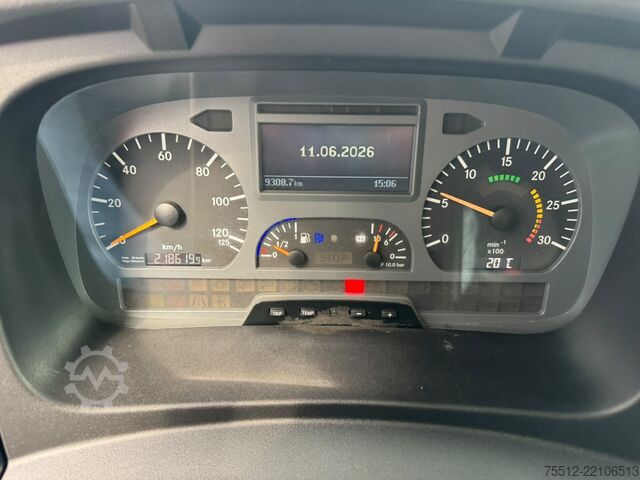 Bőrönd Mercedes-Benz ATEGO 1218  / Manual / Euro 5 / Tail Lift / TUV...