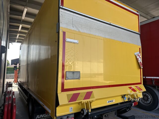 Vrachtwagen met bakwagen RENAULT MIDLUM 16.280