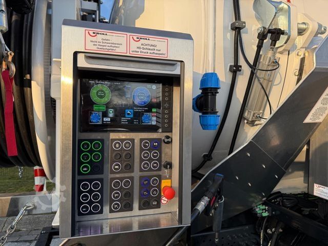 Vákuumtartályos teherautó MERCEDES-BENZ AROCS 2548 L 6x4 / KROLL Wasserrückgewinner WRS1