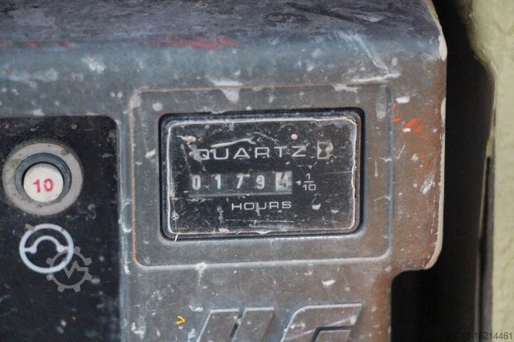 Scharnierende telescopische hoogwerker JLG 1230 ES Electric, 5.6m Working height, Non Marking