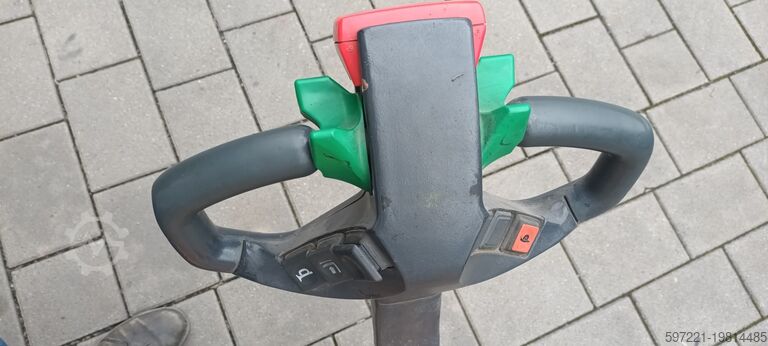 Palleløftere Jungheinrich EJC16 Triplex