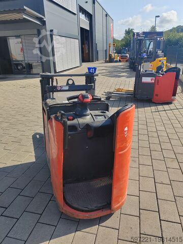 Paletové zakladače Linde L12 LHP SP