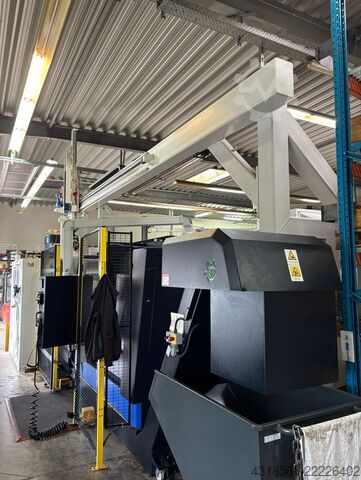 Centro de torneado y fresado CNC Hwacheon Hi-TECH 450BL YSMC  Automatisierung
