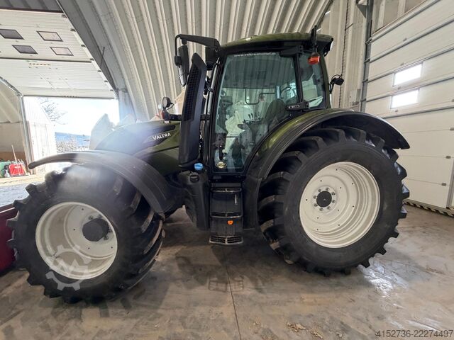 Traktor Valtra N155 Valtra N155