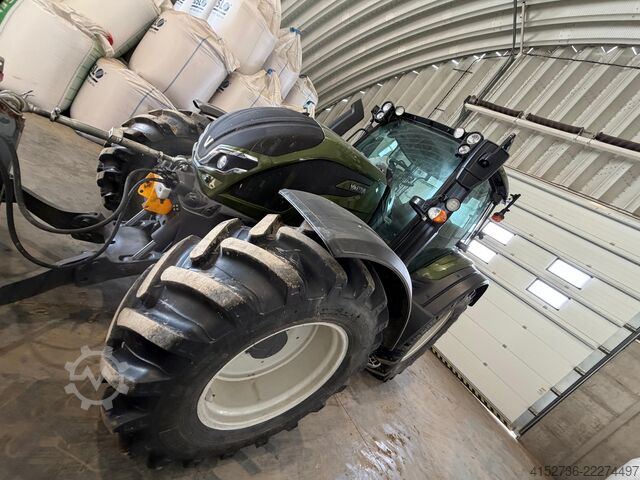 Traktor Valtra N155 Valtra N155