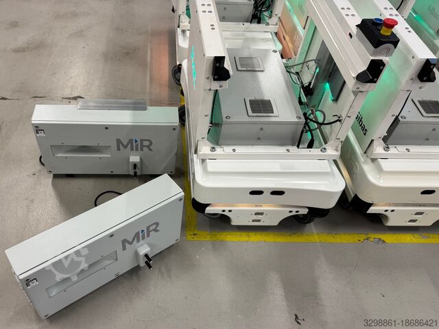 Robot industrial MiR100 mobile-industrial-robots MiR100