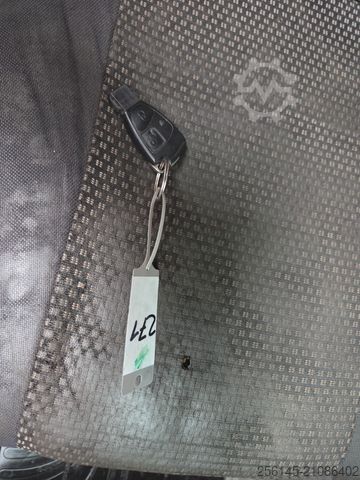 Driezijdige kipper bestelwagen MERCEDES-BENZ Sprinter DoKa 3 S Kipper 515 Motorschaden