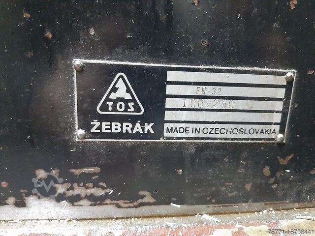 Fräsmaschine Tos Zebrak 