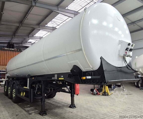  CRYOBASE GmbH gas tank semi-trailer for oxygen