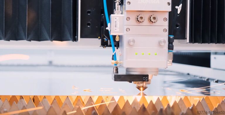 Lasersnijmachine DURMA VORFÜHRLASER HD-FN 3015 12 kW