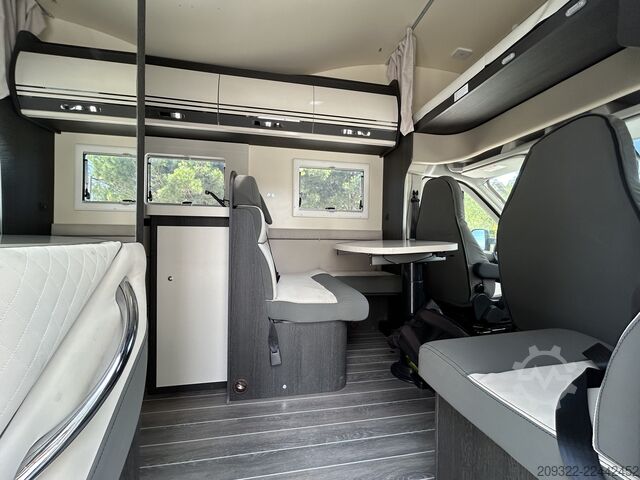 Camper van Roller Team Kronos 284M | Ford Transit 2.0 TDCi 165 CV Automatico | 5 Posti