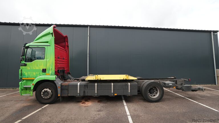 Chassis met cabine Emoss 1824 electric chassis truck 188.300km