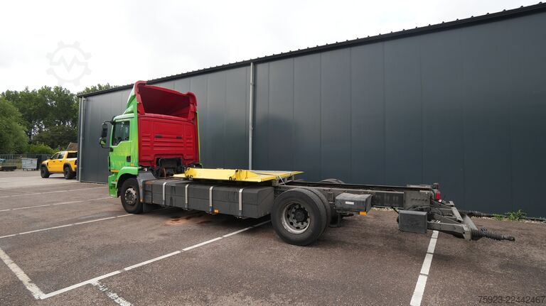 Chassis met cabine Emoss 1824 electric chassis truck 188.300km
