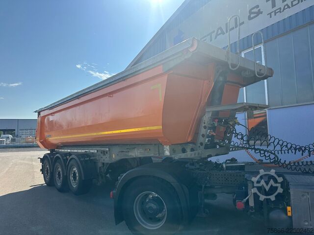 Ημιρυμουλκούμενο ανατρεπόμενο SCHMITZ CARGOBULL SKI 24 SL 7.2 Kippsattelauflieger mit Schiebever
