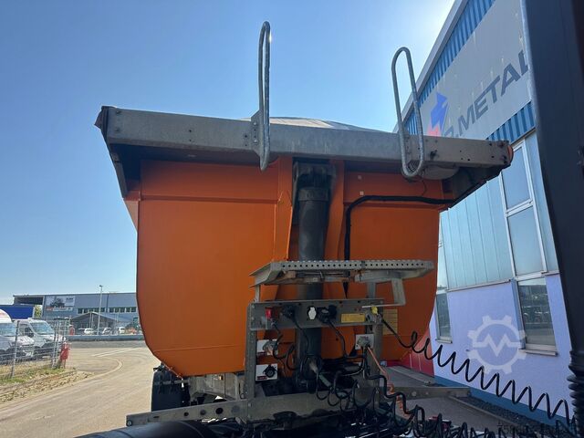 Ημιρυμουλκούμενο ανατρεπόμενο SCHMITZ CARGOBULL SKI 24 SL 7.2 Kippsattelauflieger mit Schiebever