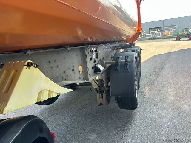 Ημιρυμουλκούμενο ανατρεπόμενο SCHMITZ CARGOBULL SKI 24 SL 7.2 Kippsattelauflieger mit Schiebever