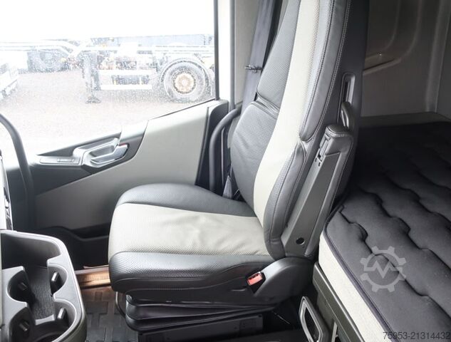 Standaard trekker Volvo FH 500 Aero TC I-Save Retarder Alcoa Leder